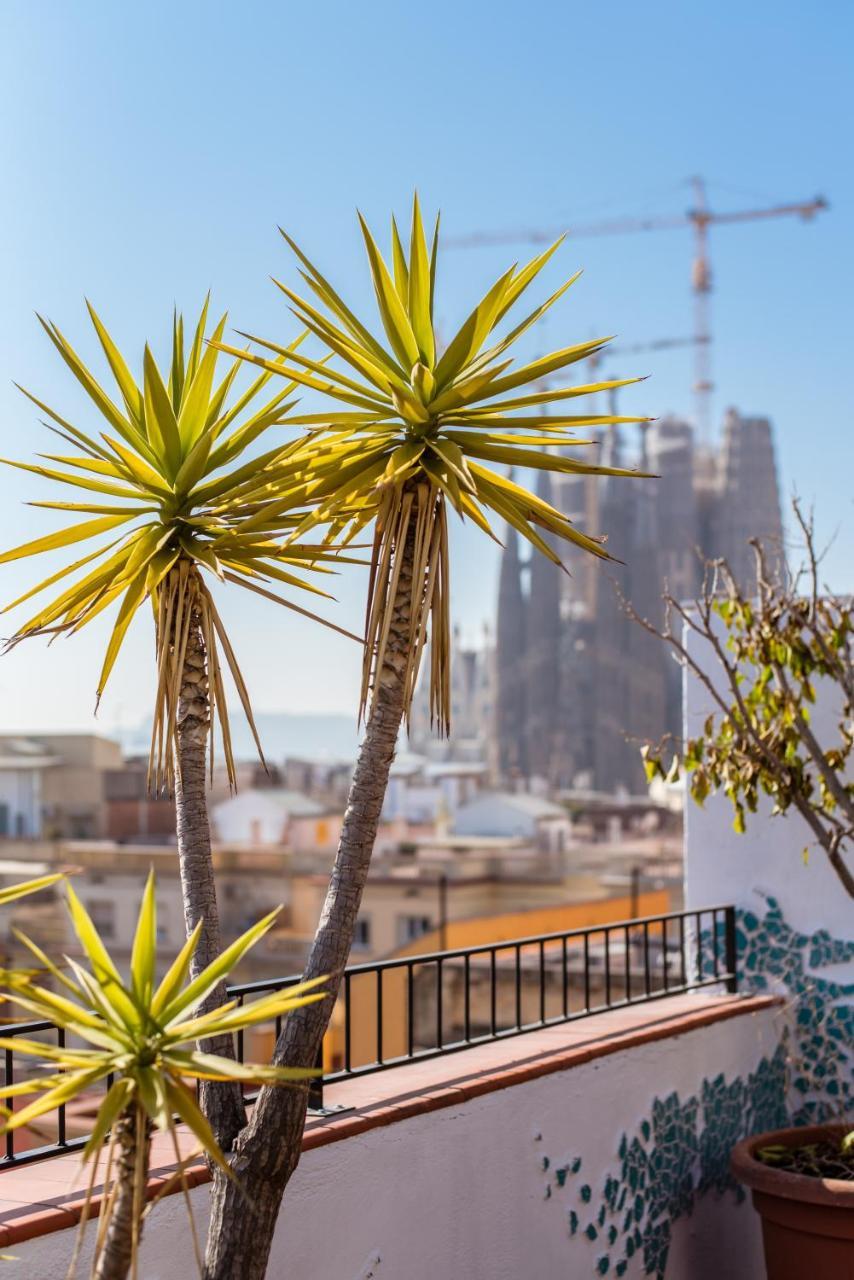 Exclusive Sagrada Familia Penthouse With Sea Views Appartamento Barcellona